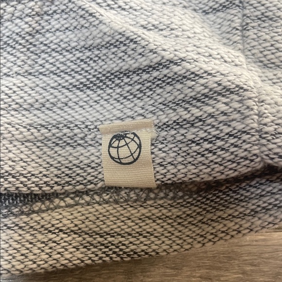 Free Planet Gray and White Knit Hoodie - Picture 7 of 9